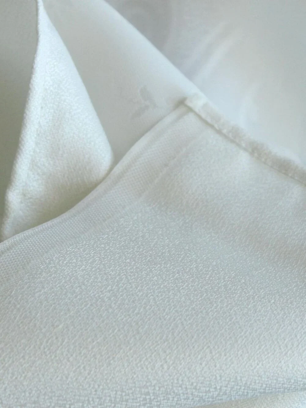 Vintage 1980s 1990s Tablecloth, English White Damask Rectangular, 53